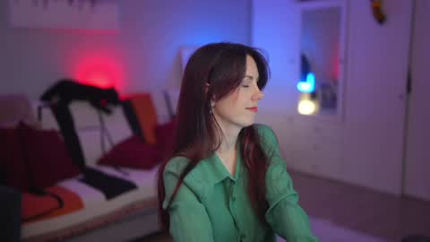 Lili online show from February 20, 2026, 6:26 am