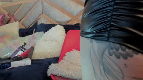 Brenda online show from February 5, 2025, 7:31 pm