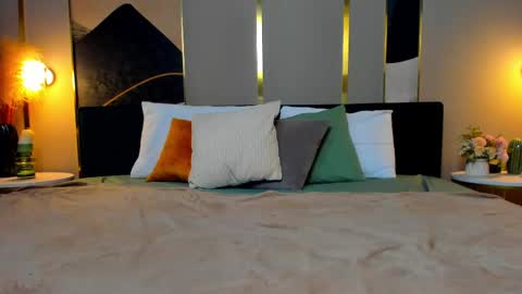 Stella online show from February 24, 2025, 4:05 am