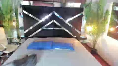 Candy online show from September 11, 2025, 6:08 pm