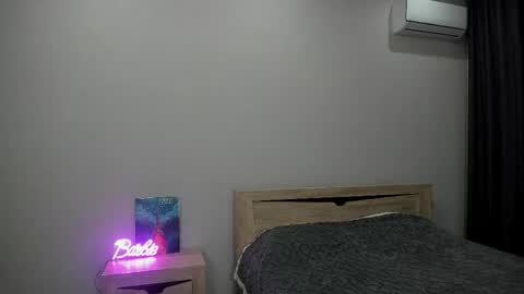   online show from April 18, 2026, 9:15 pm