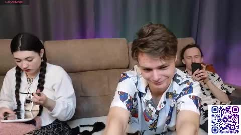 _capybara0_0 online show from March 1, 2025, 7:15 pm