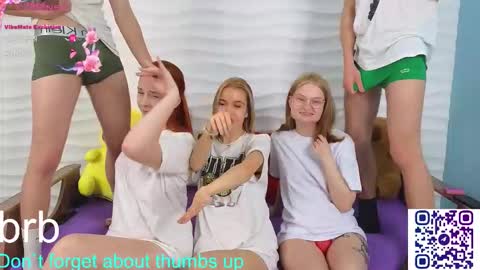 _capybara0_0 online show from November 7, 2025, 11:49 pm