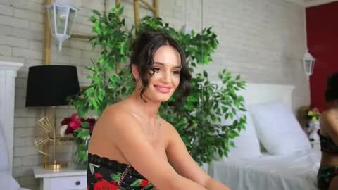 _carlawhite_ online show from March 8, 2025, 11:16 am