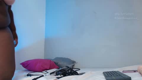 Snapshot of _carolinagomez chatting on October 1, 2025, 6:36 pm Caro. online show from October 1, 2025, 6:36 pm