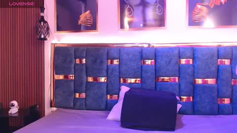 Caroline online show from April 20, 2026, 10:29 am