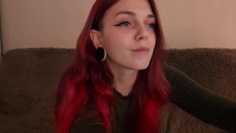 Caroline online show from November 5, 2025, 12:16 pm