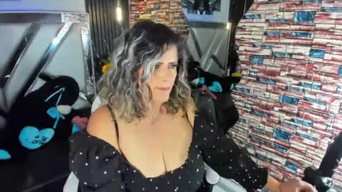 _casandra11 online show from January 4, 2025, 11:27 pm