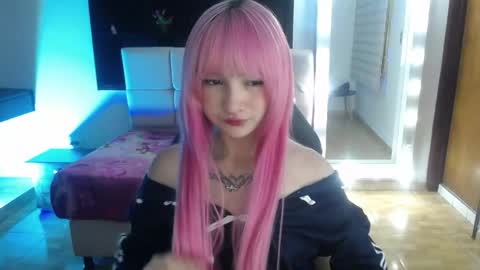 Snapshot of _charlotte_collins_ chatting on May 1, 2026, 2:32 pm _charlotte_collins_ online show from May 1, 2026, 2:32 pm