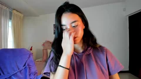 Charlote online show from January 3, 2025, 8:32 pm