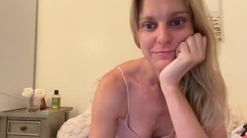 Chelsea xo online show from February 27, 2025, 4:09 am