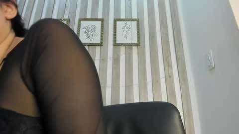 Snapshot of _chloecollins chatting on May 7, 2026, 12:32 pm Chloe Collins online show from May 7, 2026, 12:32 pm