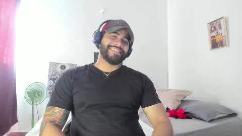 coddy  nolove online show from February 15, 2025, 3:28 pm