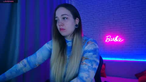 Snapshot of _crazybee_ chatting on April 23, 2026, 5:30 am Nica online show from April 23, 2026, 5:30 am