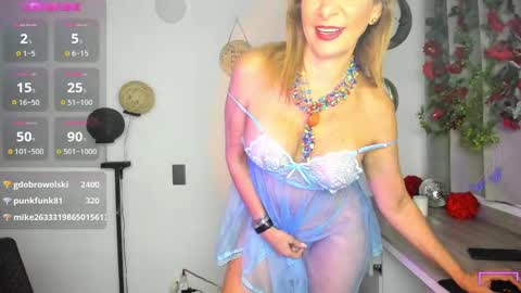  cristal ayala online show from March 10, 2025, 3:45 am