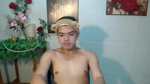 Snapshot of _cumwithrussel chatting on June 20, 2026, 2:14 am Russ online show from June 20, 2026, 2:14 am