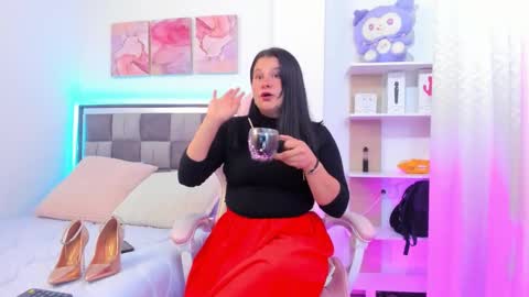 Dalia online show from December 2, 2025, 10:05 pm