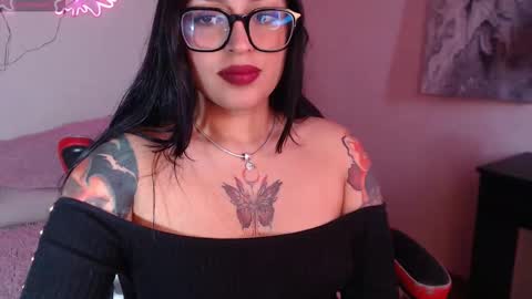 Snapshot of _dennise chatting on September 13, 2025, 5:02 pm _dennise online show from September 13, 2025, 5:02 pm
