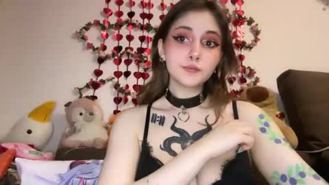 Kate online show from March 7, 2025, 1:40 pm