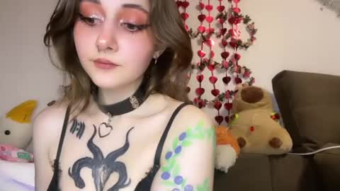 Kate online show from March 7, 2025, 4:44 pm