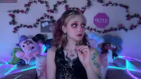 Snapshot of _devilbaby chatting on May 15, 2026, 5:31 pm Kate online show from May 15, 2026, 5:31 pm