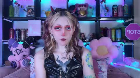 Snapshot of _devilbaby chatting on May 25, 2026, 7:42 pm Kate online show from May 25, 2026, 7:42 pm