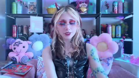 Snapshot of _devilbaby chatting on May 26, 2026, 7:48 am Kate online show from May 26, 2026, 7:48 am
