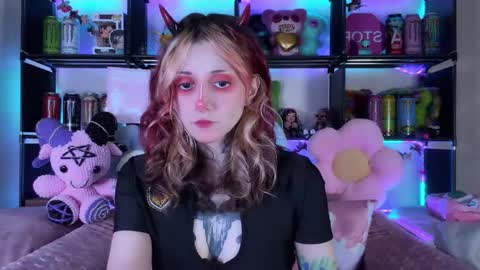 Snapshot of _devilbaby chatting on June 3, 2026, 7:41 pm Kate online show from June 3, 2026, 7:41 pm