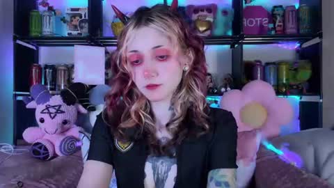 Snapshot of _devilbaby chatting on June 12, 2026, 10:08 pm Kate online show from June 12, 2026, 10:08 pm
