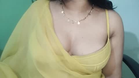 Snapshot of _dreamgirl_0 chatting on March 4, 2026, 10:10 am _dreamgirl_0 online show from March 4, 2026, 10:10 am