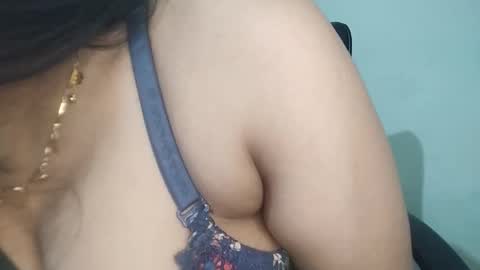 _dreamgirl_0 online show from March 21, 2026, 10:46 pm