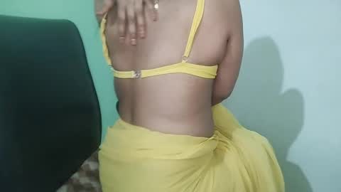 _dreamgirl_0 online show from March 24, 2026, 12:04 am