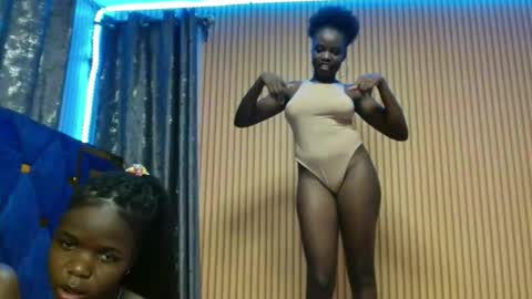 Snapshot of _elinah chatting on November 28, 2025, 3:58 pm Elinah online show from November 28, 2025, 3:58 pm