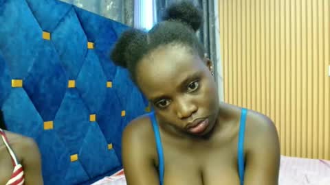 Snapshot of _elinah chatting on November 30, 2025, 4:16 am Elinah online show from November 30, 2025, 4:16 am