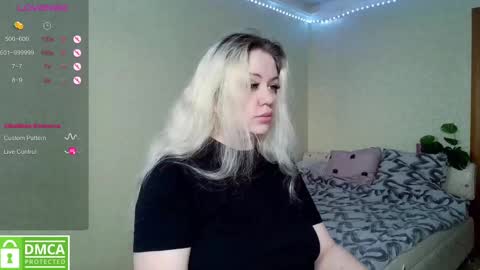 chloue and Gretta online show from March 10, 2025, 4:38 am