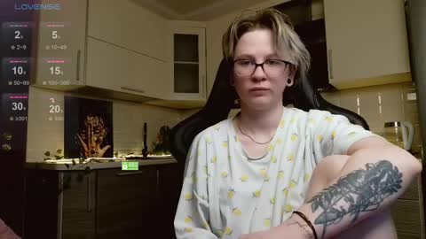 Snapshot of _elven_dreams__ chatting on June 6, 2026, 7:18 pm chloue and Gretta online show from June 6, 2026, 7:18 pm