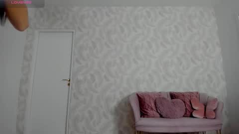 Elysa online show from September 26, 2025, 4:49 am