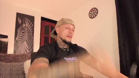 Snapshot of _emilio_escobar chatting on June 29, 2026, 9:48 am Emilio online show from June 29, 2026, 9:48 am