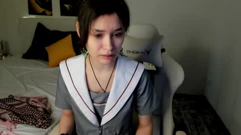 _emily__strike_ online show from February 20, 2025, 9:44 am