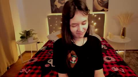 _emily__strike_ online show from May 15, 2026, 1:56 am