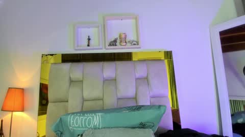 Isabella online show from January 25, 2025, 12:05 pm