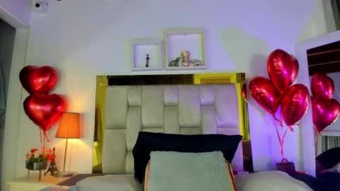 Isabella online show from February 15, 2025, 12:01 pm