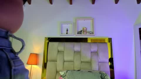 Isabella online show from March 10, 2025, 12:04 pm