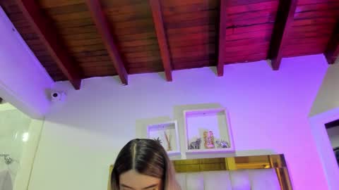 Isabella online show from September 13, 2025, 12:05 pm