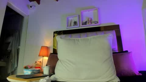 Isabella online show from January 9, 2026, 11:57 am