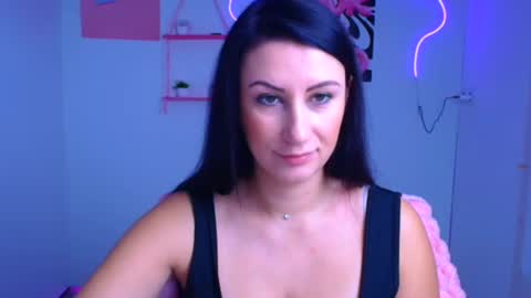 Emma online show from October 20, 2025, 11:54 am