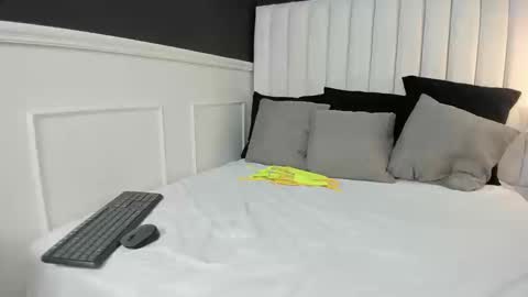 Emma online show from September 18, 2025, 2:08 pm