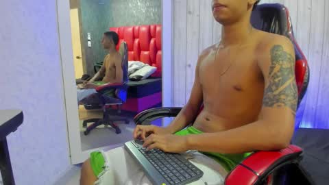 _erick_j online show from March 17, 2026, 8:23 pm