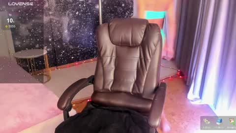  F R A U  online show from January 26, 2025, 1:09 am