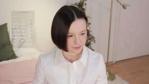 Essie  online show from January 20, 2025, 1:07 am